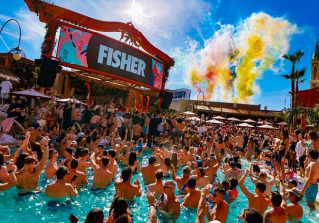 TOP 8 DES DAY CLUBS & POOL PARTIES À LAS VEGAS.jpg